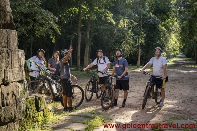 Road Bicycle from Angkor to Sihanouk Ville, Cambodia 9 Days